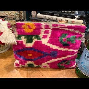 GAIA upholstery pouch!
